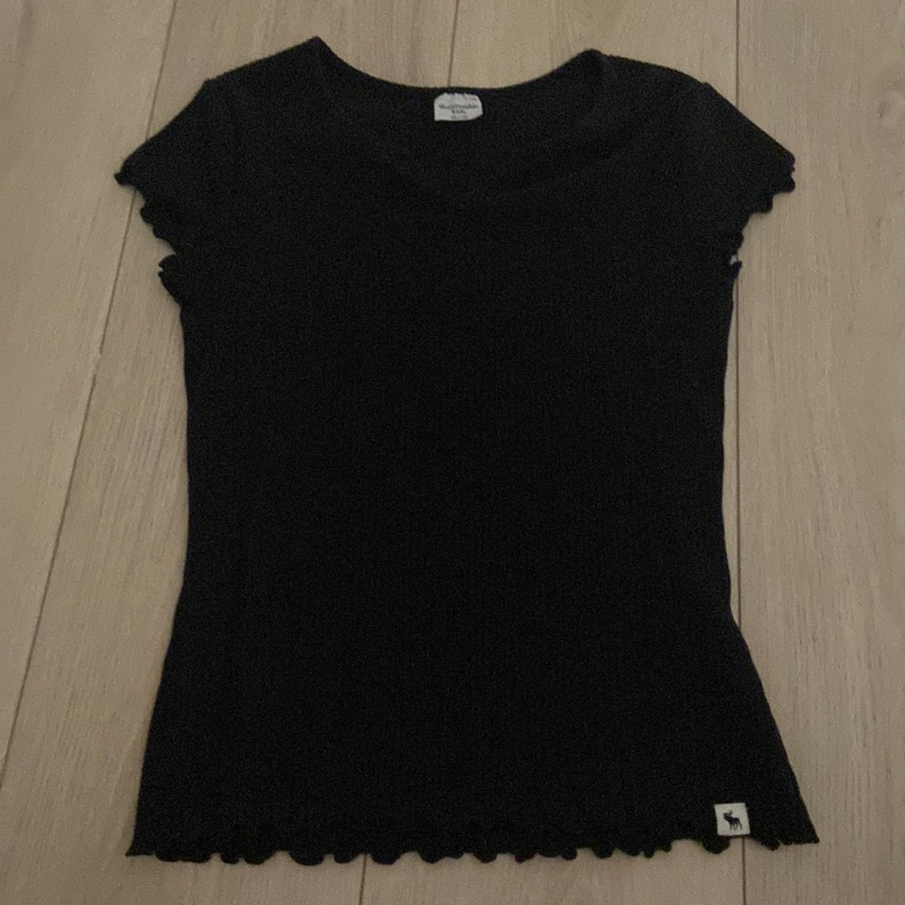 abercrombie and fitch black lettuce top